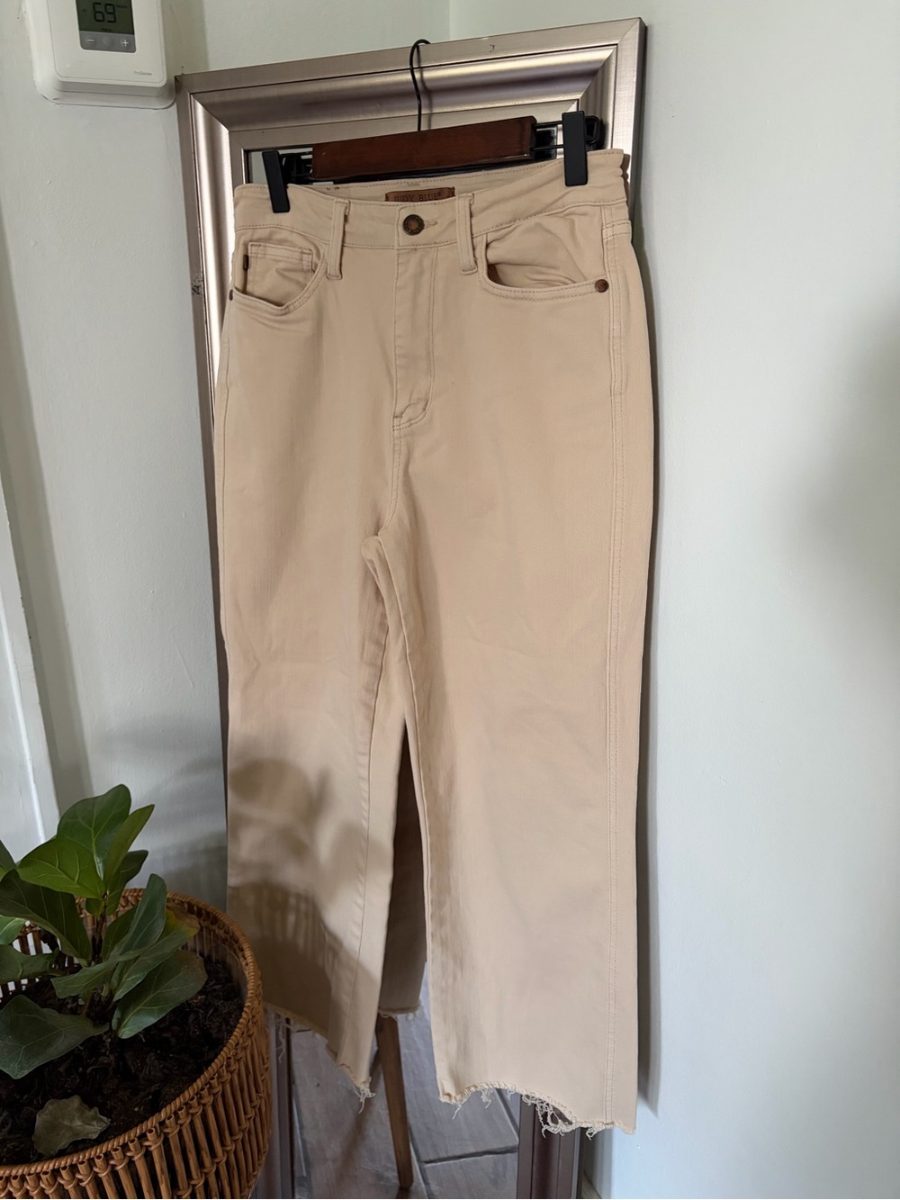 Judy Blue High Waist Crop Wide Leg Jeans In Bone Size 7/28 Like New